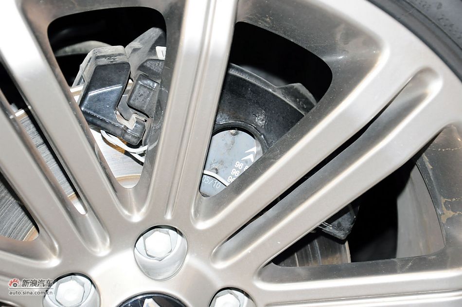 2011款标致RCZ实拍