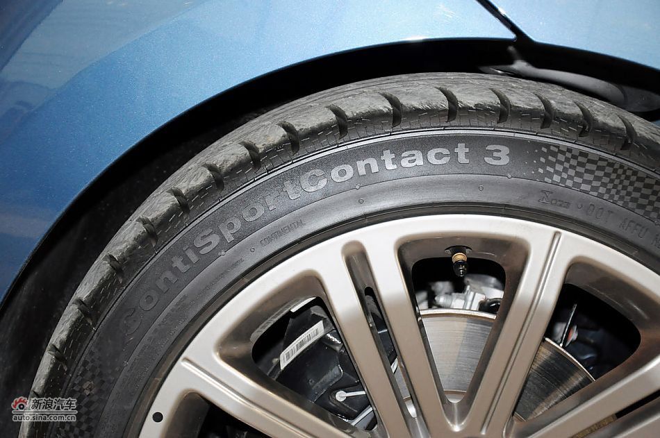 2011款标致RCZ实拍