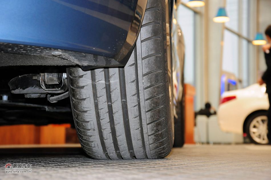 2011款标致RCZ实拍