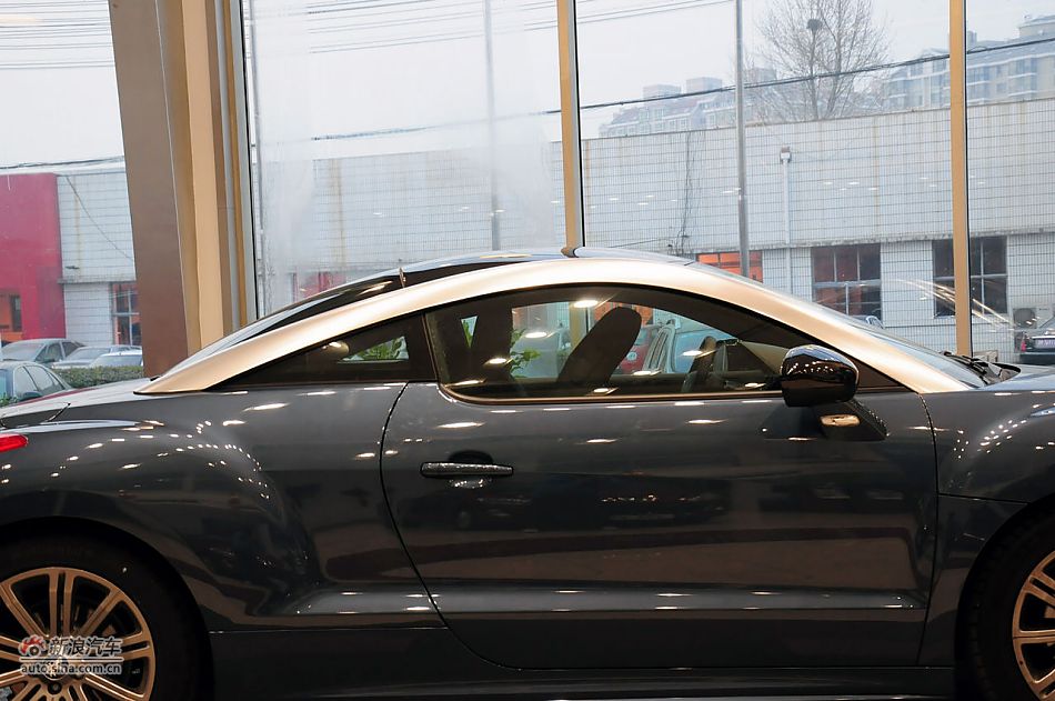 2011款标致RCZ实拍