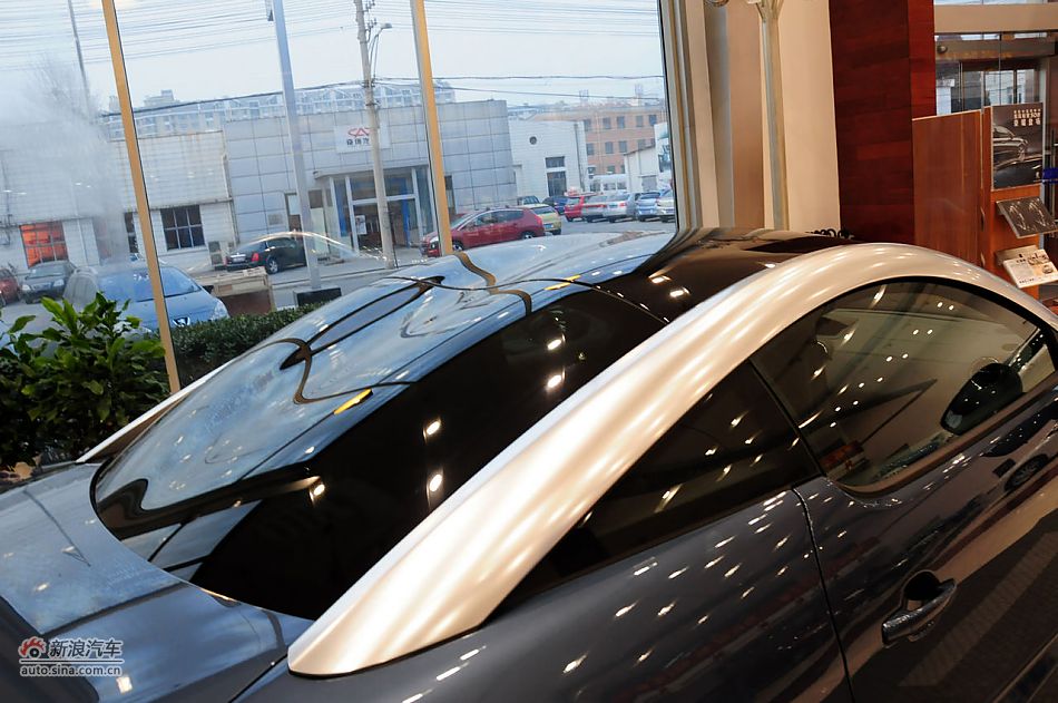 2011款标致RCZ实拍