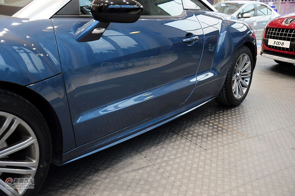 2011款标致RCZ实拍