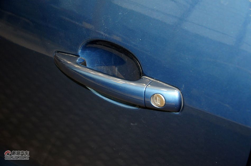 2011款标致RCZ实拍