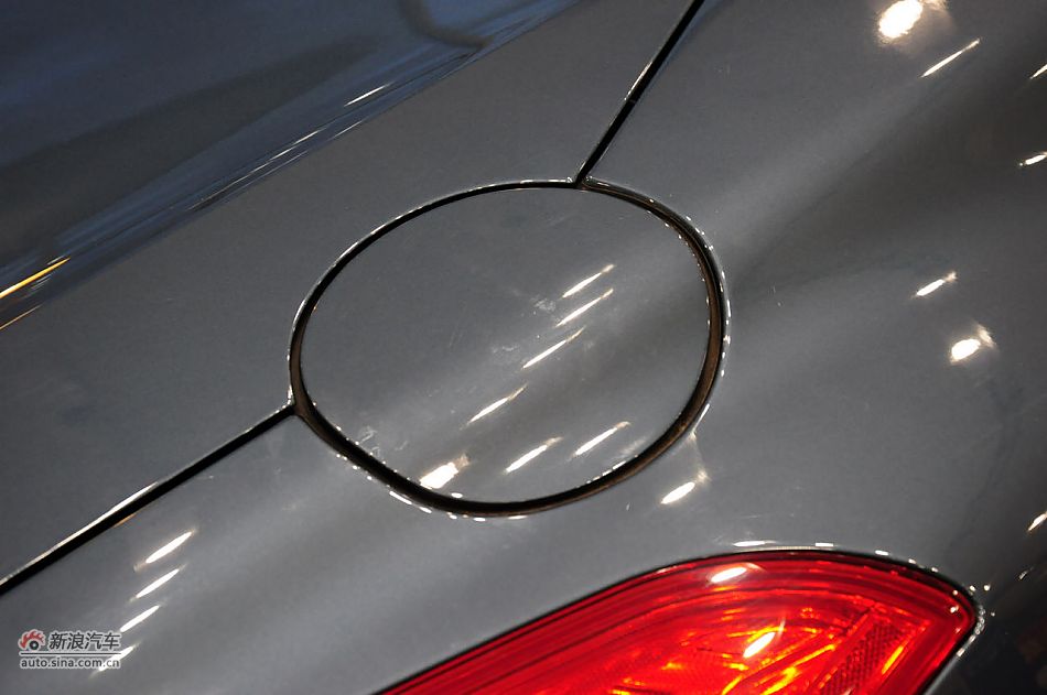 2011款标致RCZ实拍