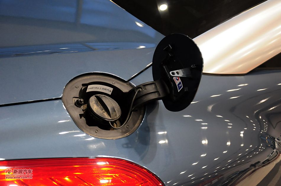 2011款标致RCZ实拍