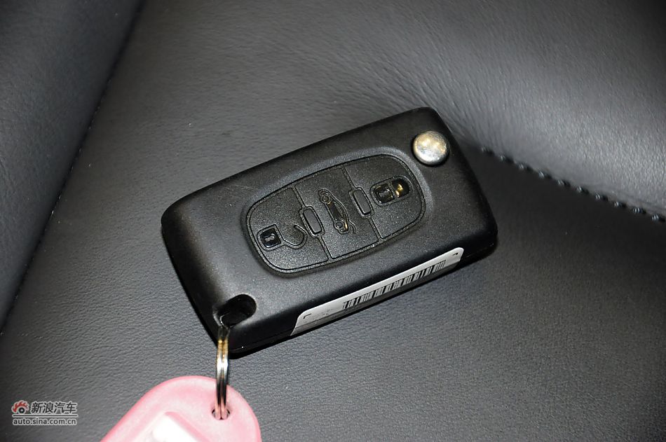 2011款标致RCZ实拍