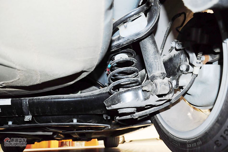 2011款标致RCZ实拍