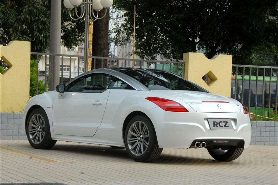 2011款标致RCZ豪华运动型
