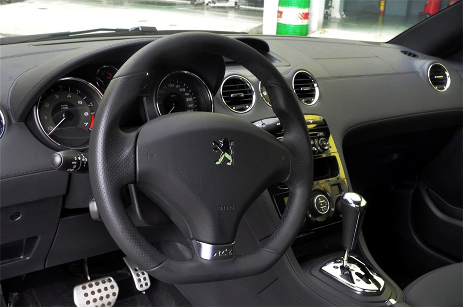 2011款标致RCZ豪华运动型