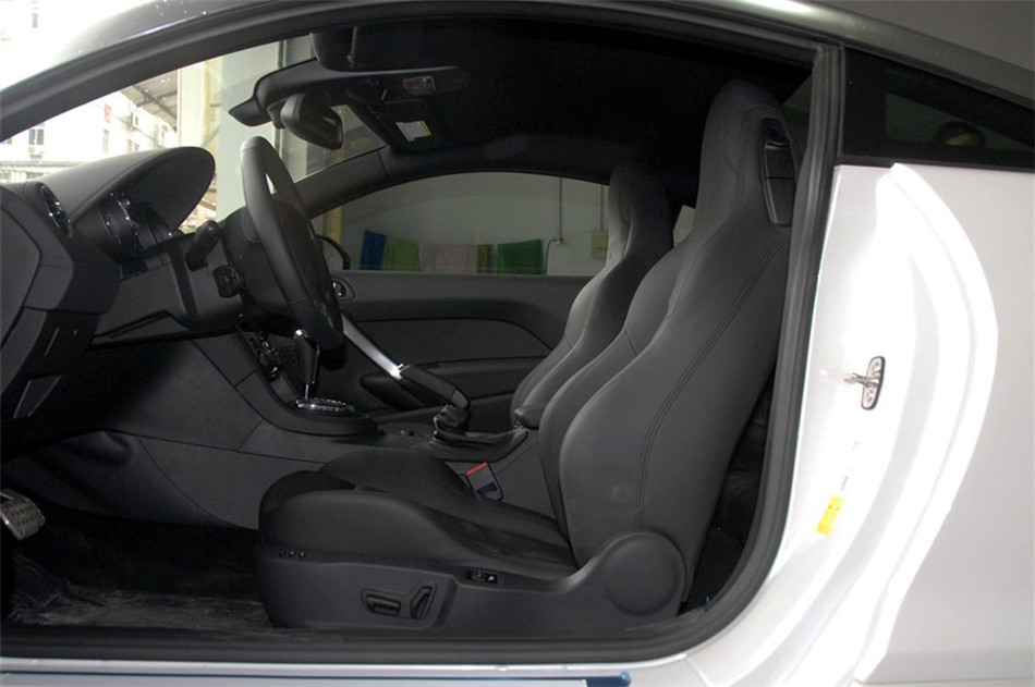 2011款标致RCZ豪华运动型