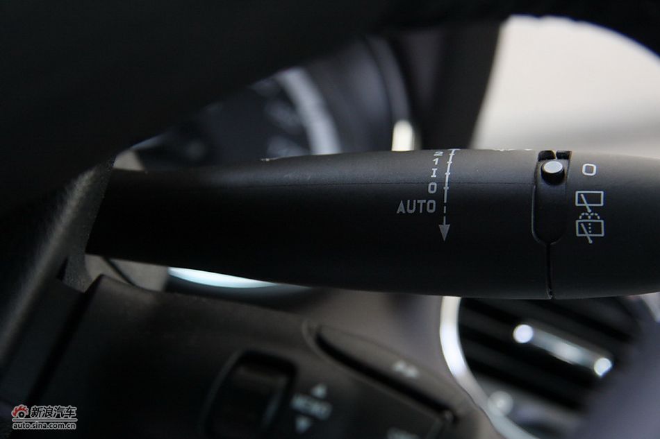 标致308SW时尚型内饰