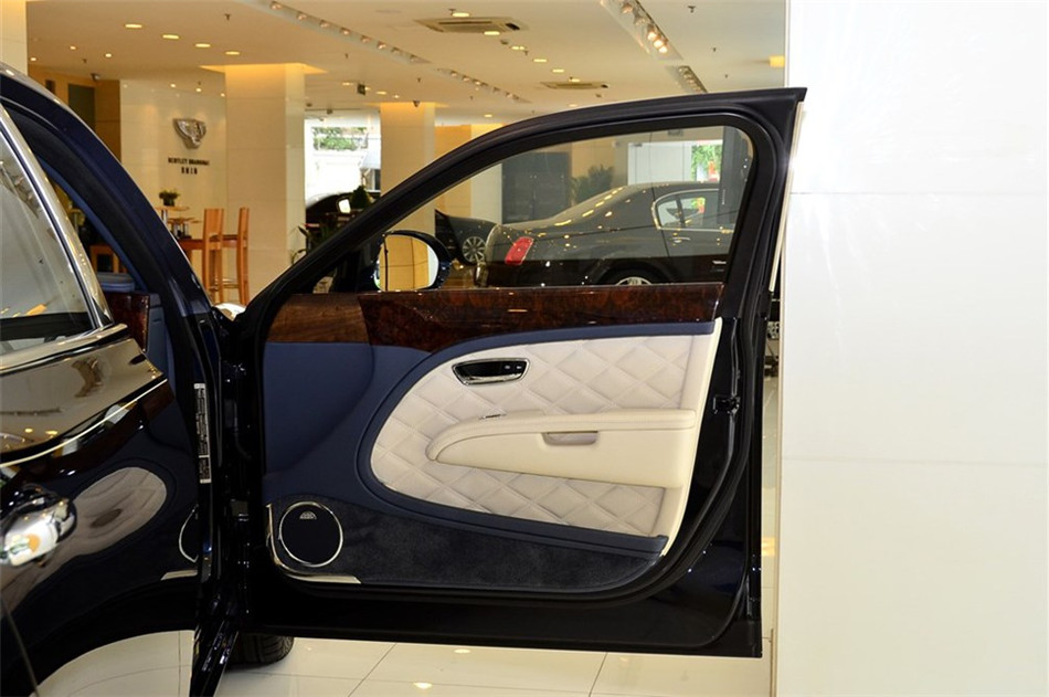 2012Ľ6.8T Diamond Jubilee