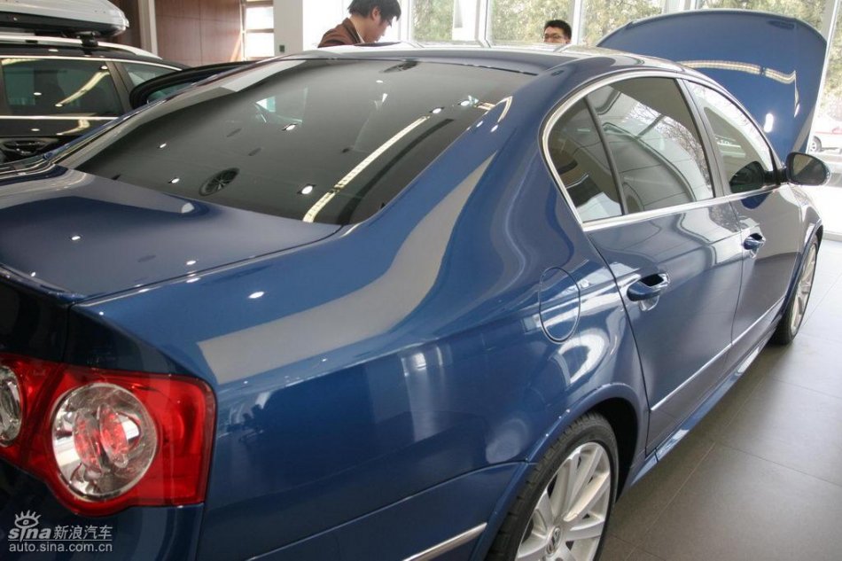 大众R36外观及细节