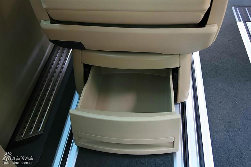 大众Multivan T5内饰