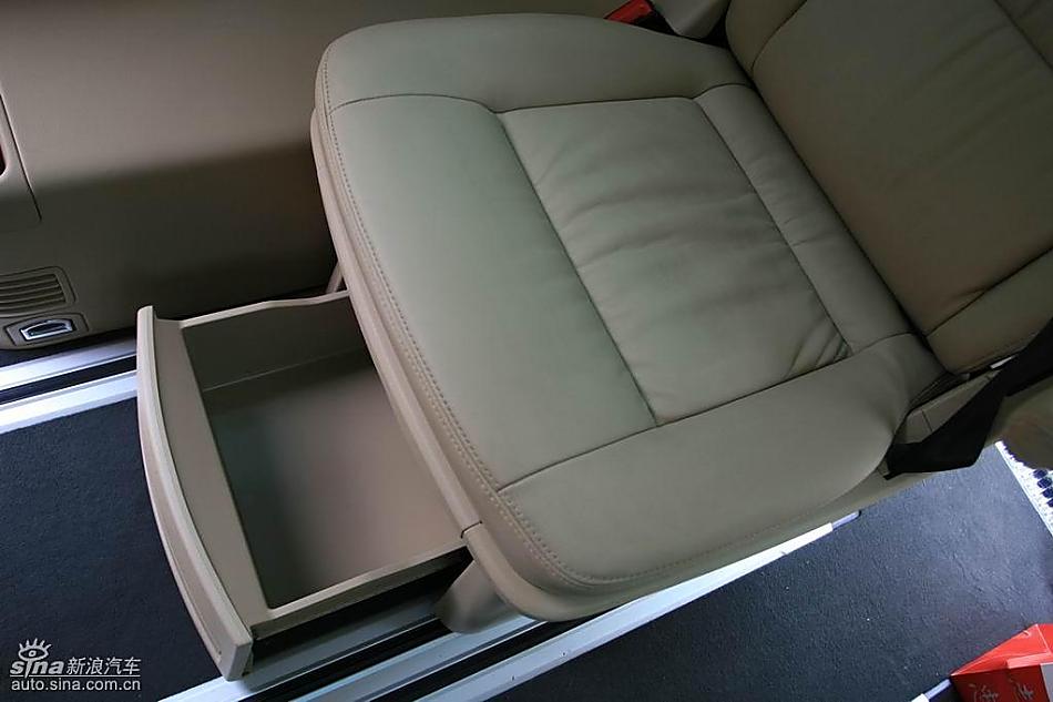 大众Multivan T5内饰