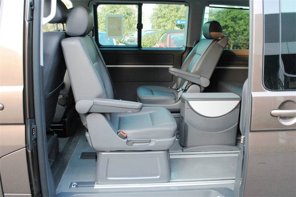 2012款大众Multivan 2.0T豪华版