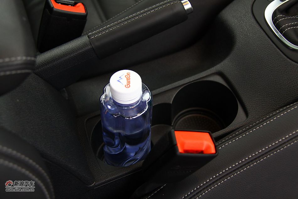 尚酷R座椅与空间