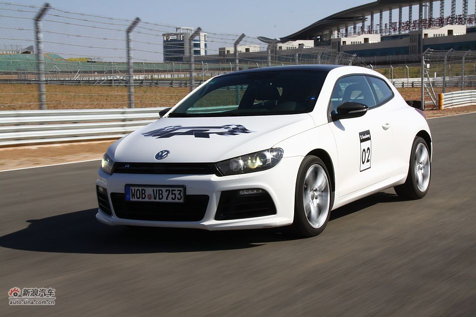 尚酷R试车动态实拍