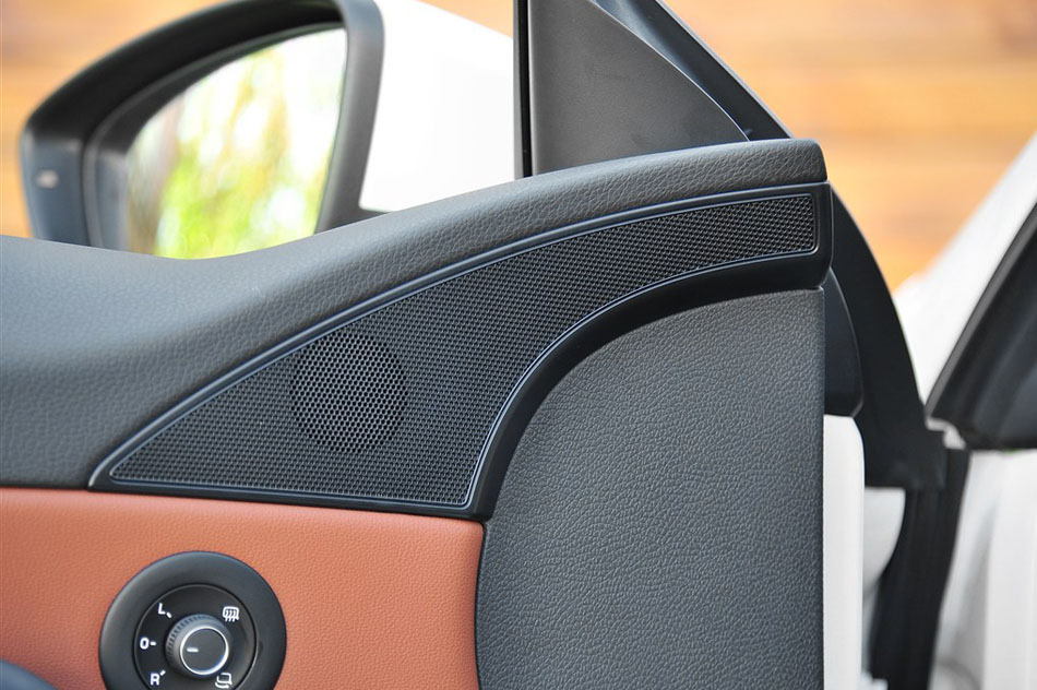 2015款 2.0TSI 豪华版 座椅空间