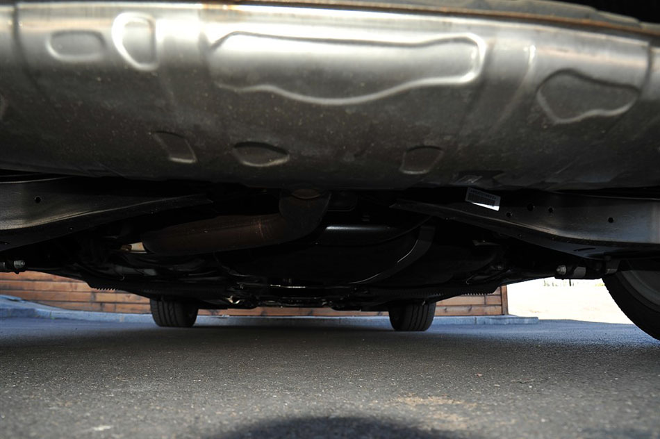 2015款 2.0TSI 豪华版 引擎底盘