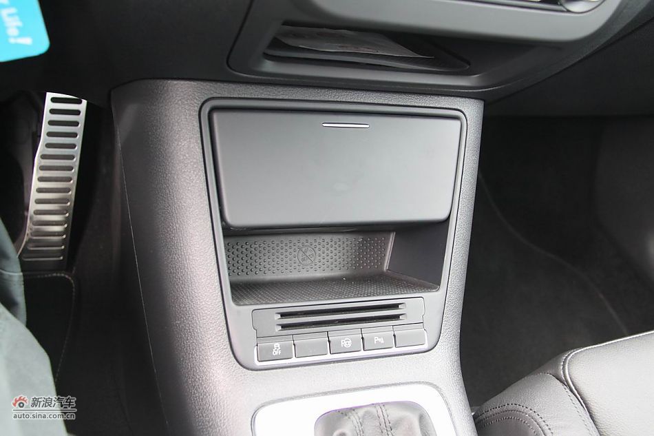 2011款CrossGolf内饰