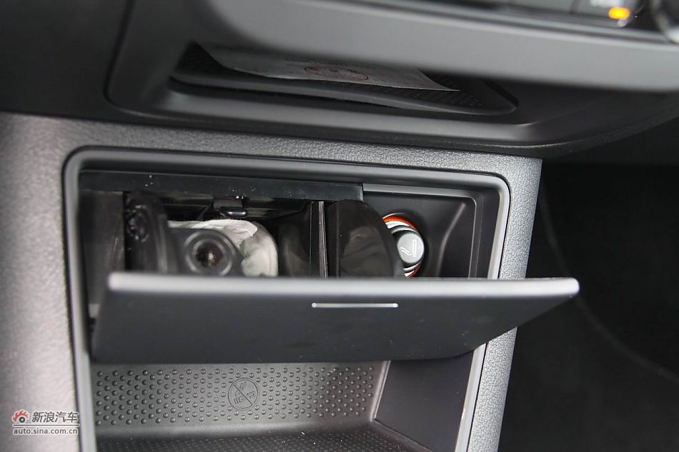 2011款CrossGolf座椅空间