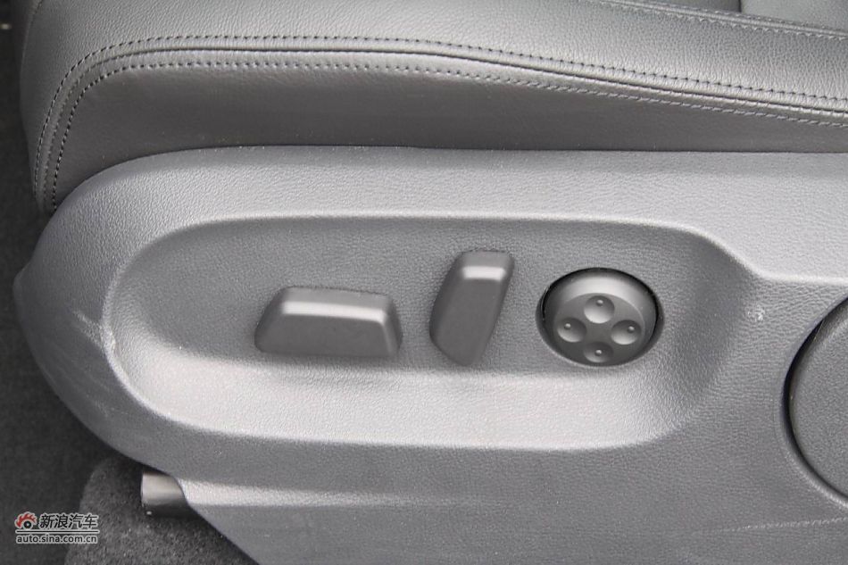 2011款CrossGolf座椅空间