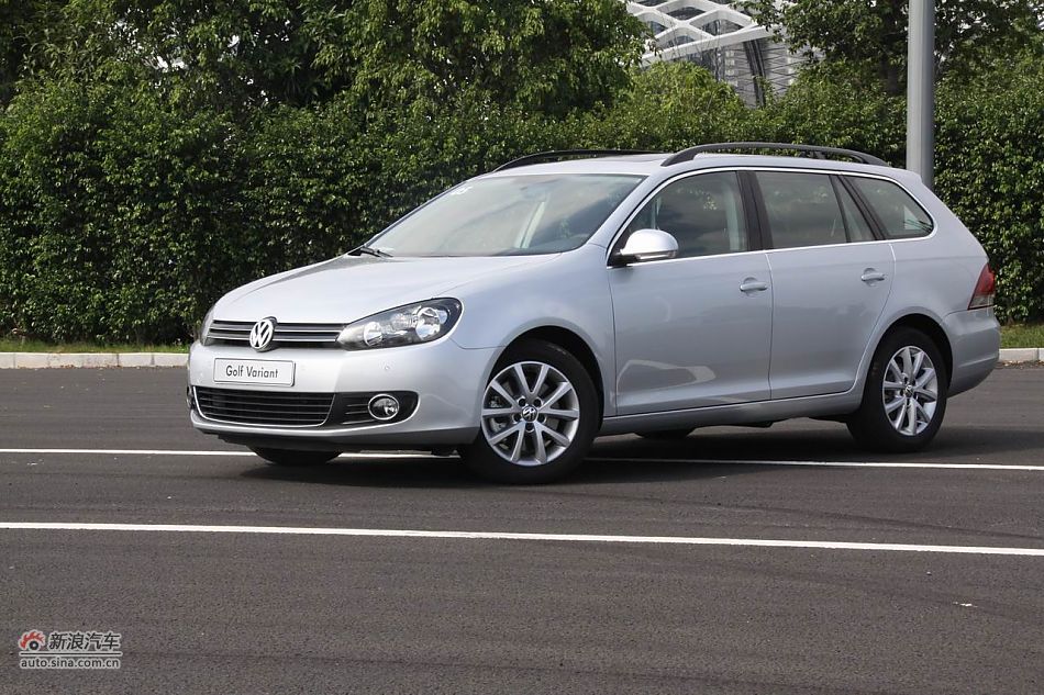 2011款高尔夫旅行轿车外形