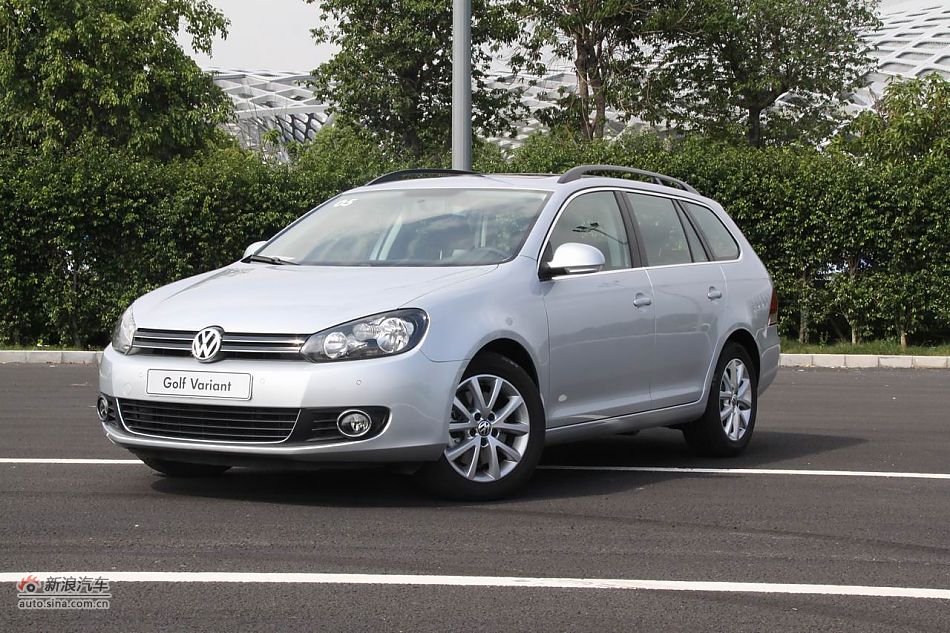 2011款高尔夫旅行轿车外形
