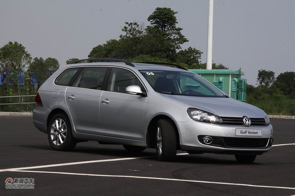 2011款高尔夫旅行轿车外形