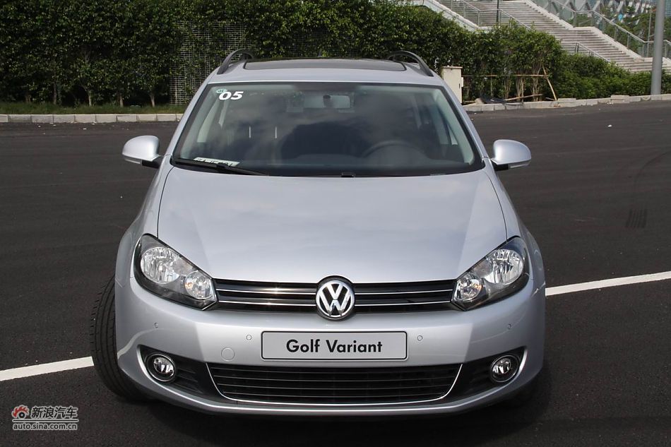 2011款高尔夫旅行轿车外形