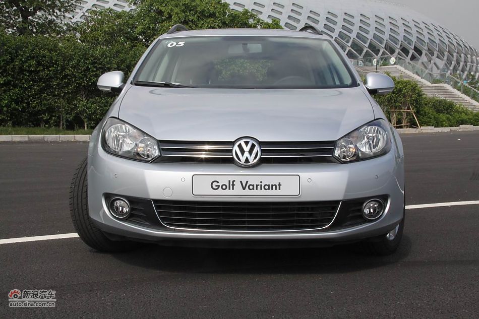 2011款高尔夫旅行轿车外形