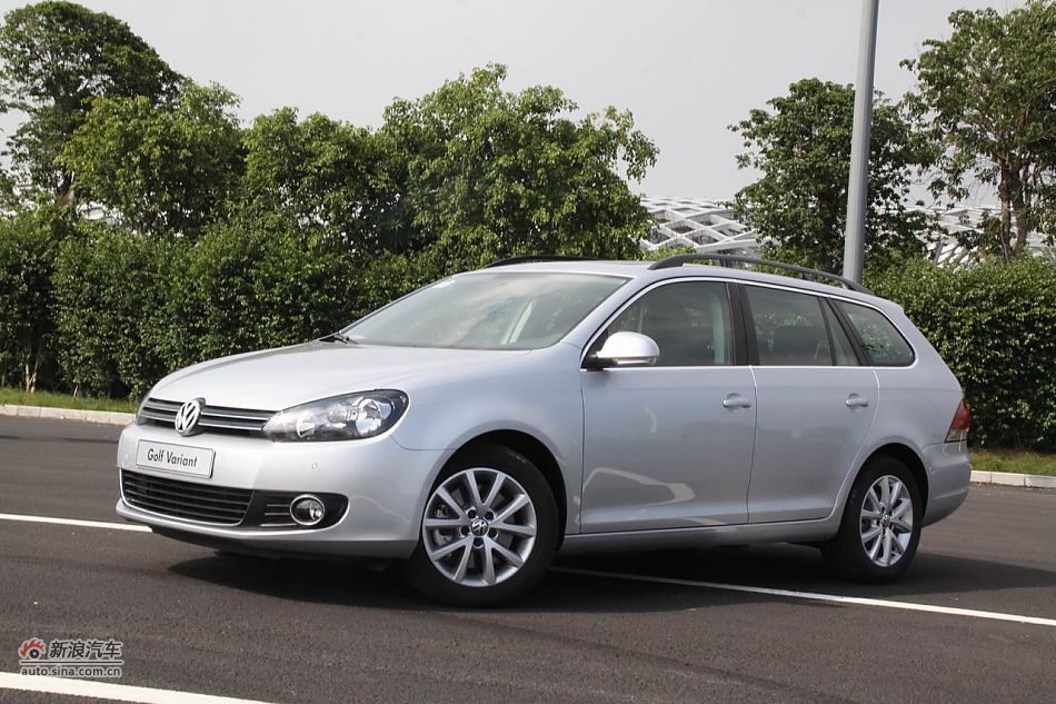 2011款高尔夫旅行轿车外形
