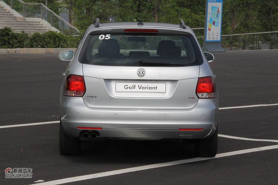 2011款高尔夫旅行轿车外形