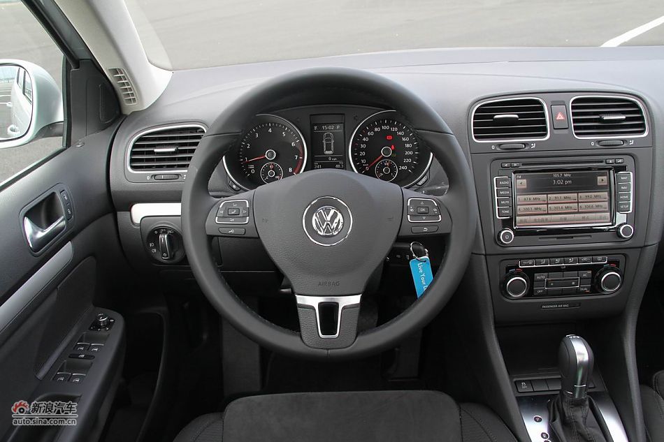 2011款高尔夫旅行轿车内饰