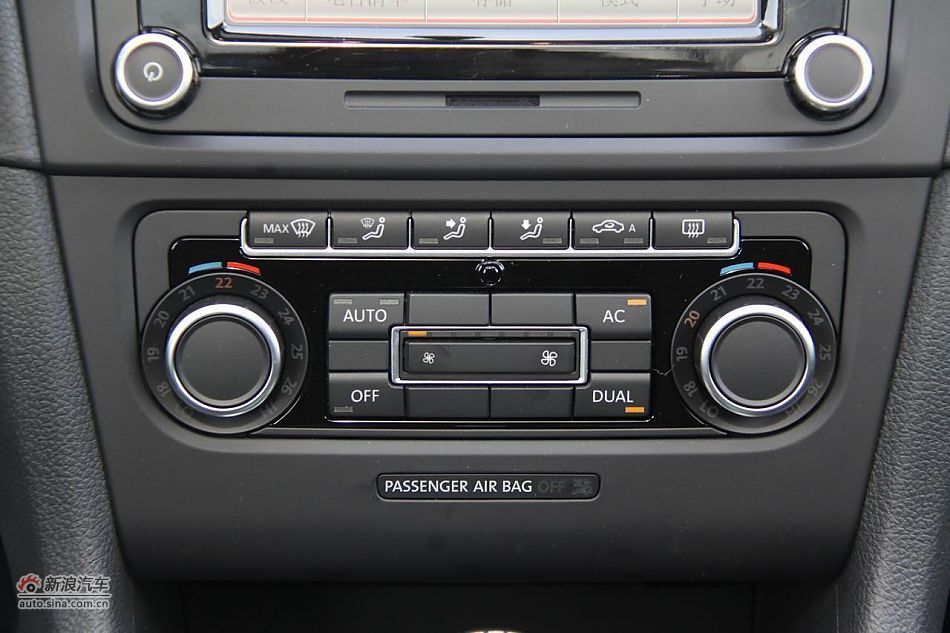 2011款高尔夫旅行轿车内饰