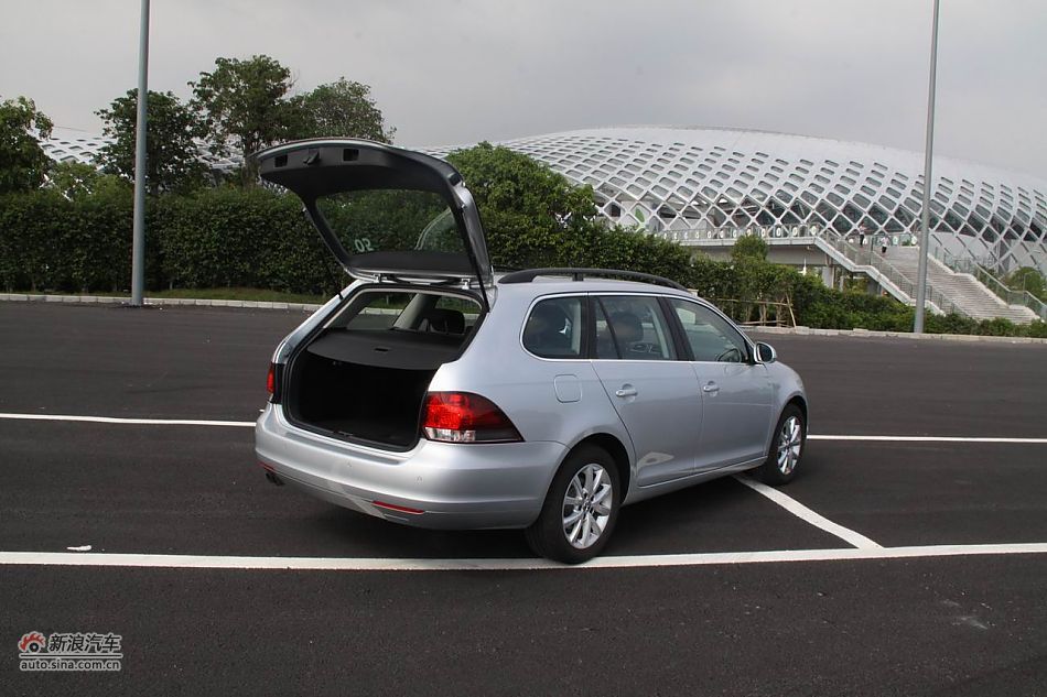 2011款高尔夫旅行轿车座椅和空间