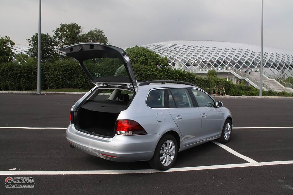 2011款高尔夫旅行轿车座椅和空间