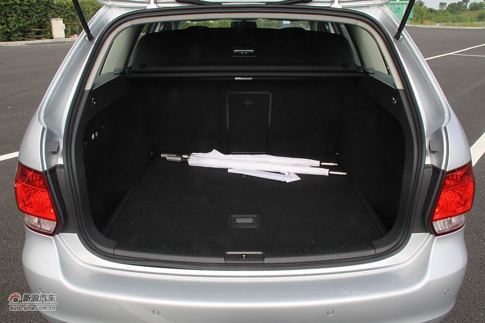 2011款高尔夫旅行轿车座椅和空间