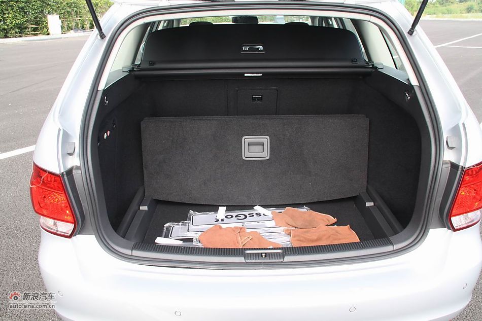 2011款高尔夫旅行轿车座椅和空间