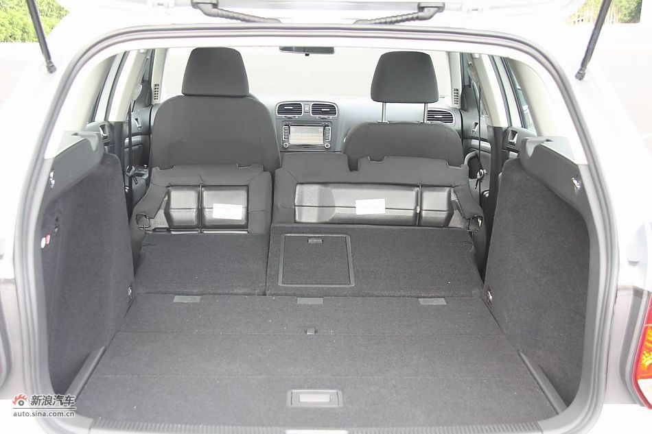 2011款高尔夫旅行轿车座椅和空间