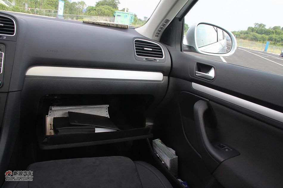 2011款高尔夫旅行轿车座椅和空间