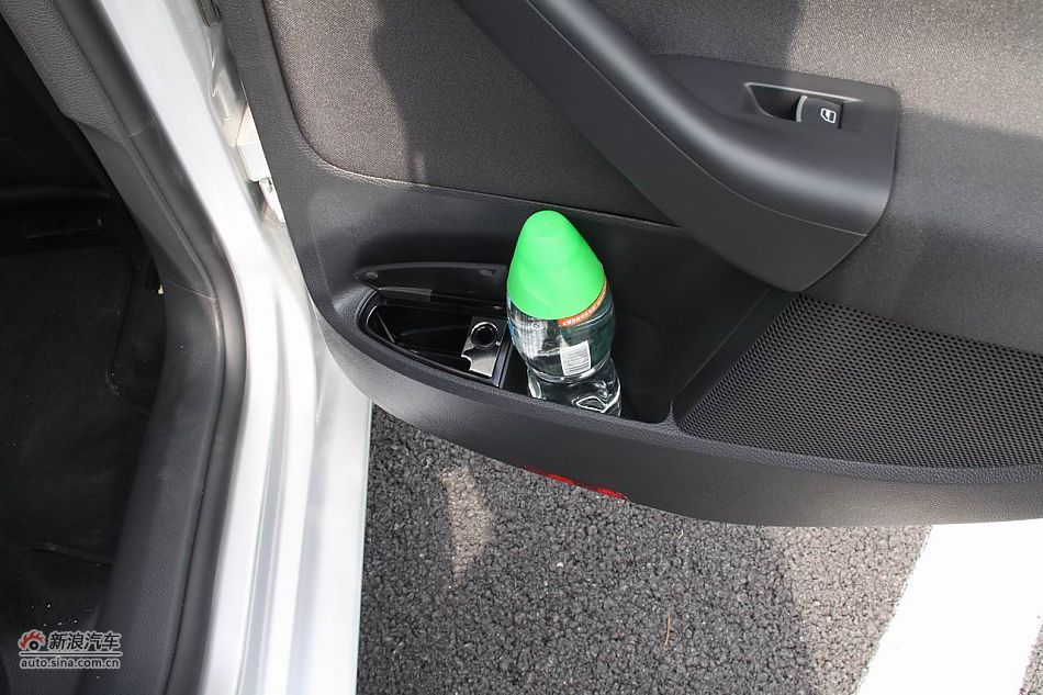 2011款高尔夫旅行轿车座椅和空间