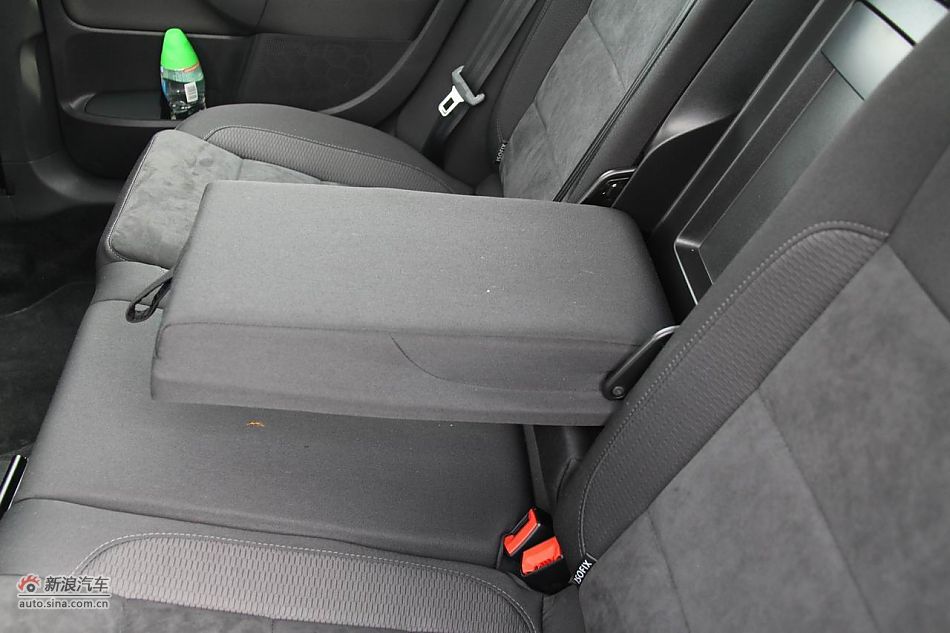 2011款高尔夫旅行轿车座椅和空间