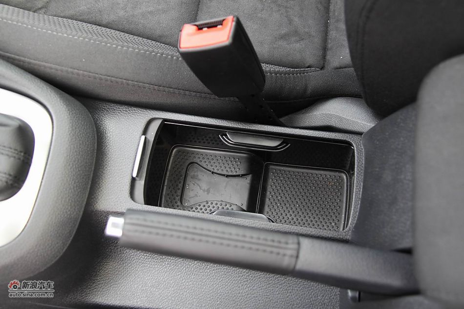 2011款高尔夫旅行轿车座椅和空间