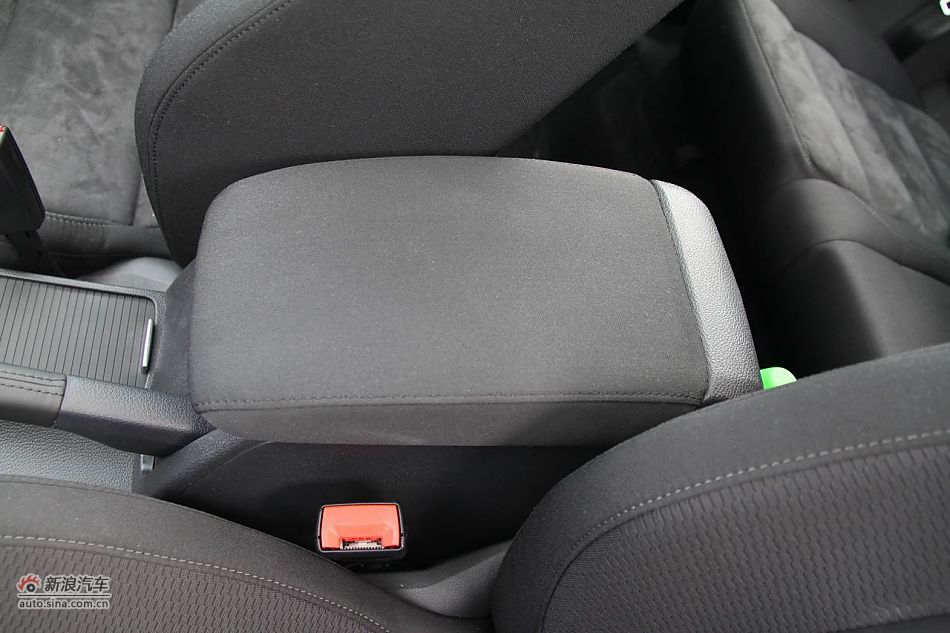 2011款高尔夫旅行轿车座椅和空间