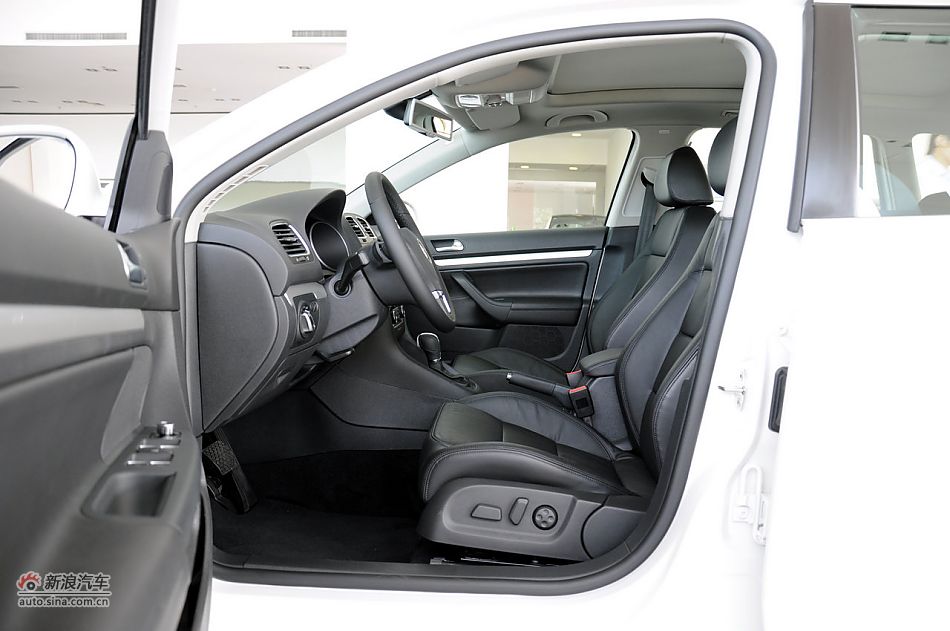 Golf旅行轿车实拍