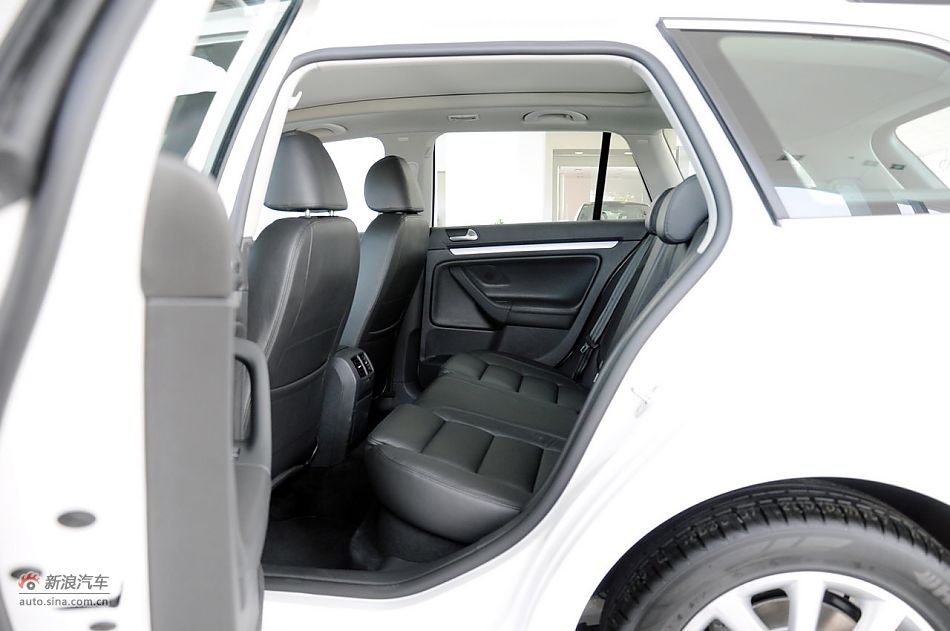 Golf旅行轿车实拍