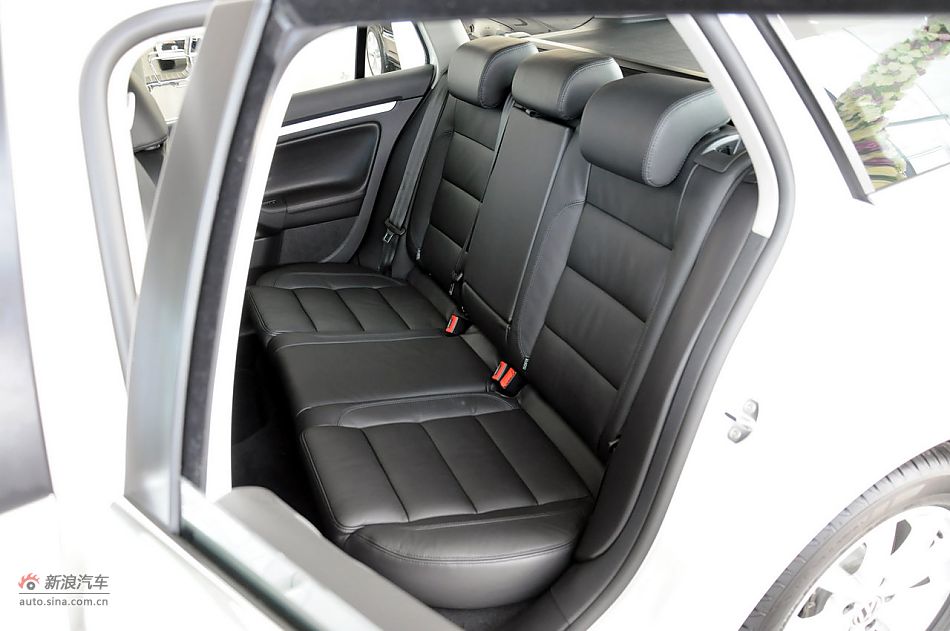 Golf旅行轿车实拍