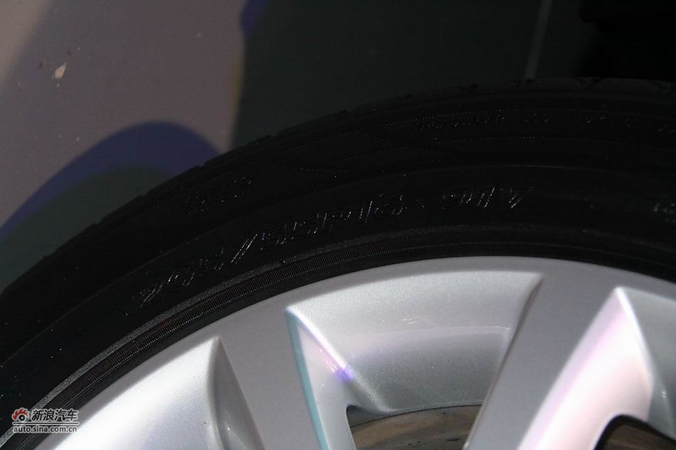 2011款高尔夫旅行轿车外部细节